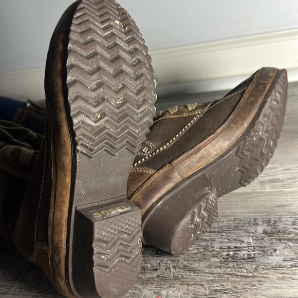 Sorel knee high all weather boots. Leather - Picture 4 of 5